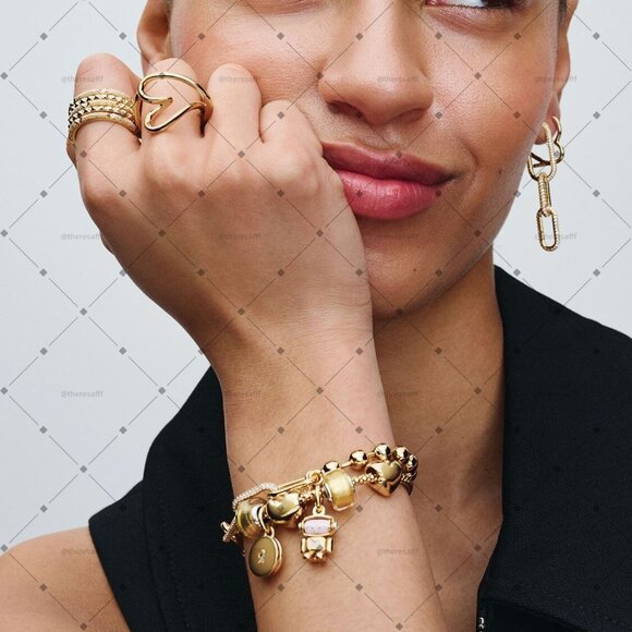 Pandora Openable & Engravable Love Locket Dangle Charm - Picture 3 of 3